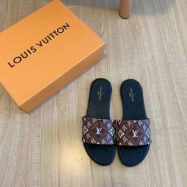 Picture of Louis Vuitton Slippers _SKULVsz35-42jyh0506617